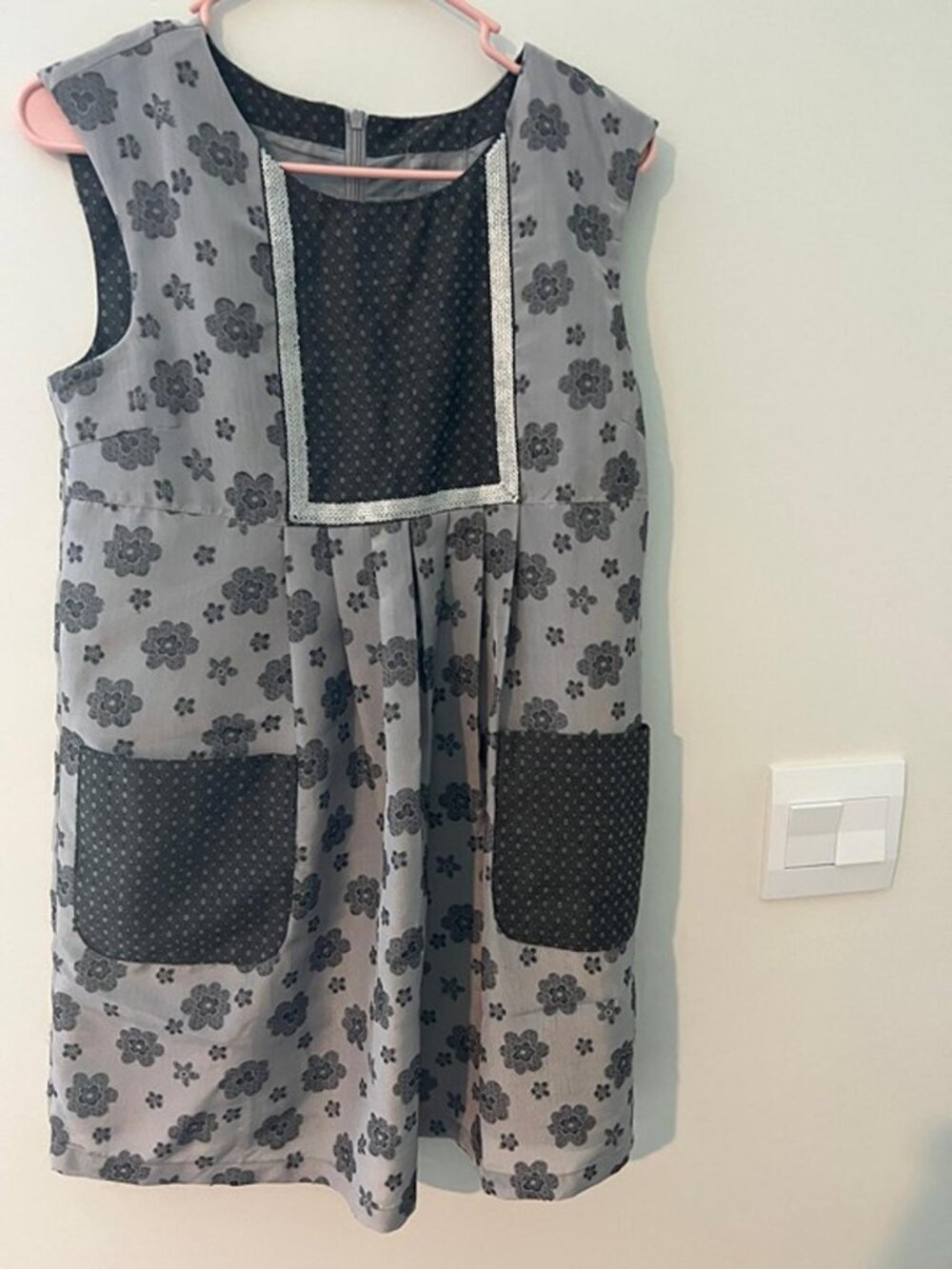 Aryn K small dress